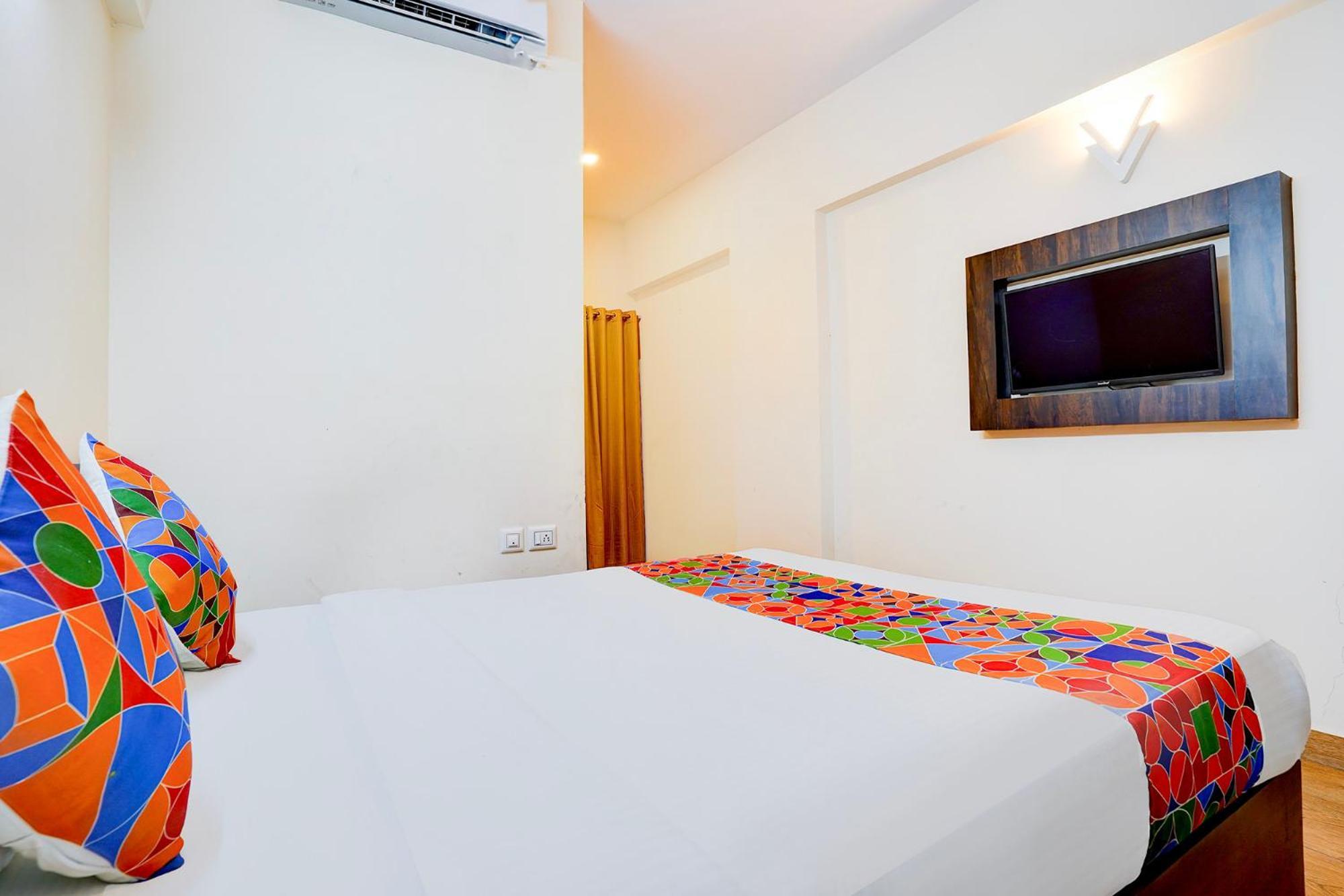 Fabhotel Grk Comforts - Jayanagar Bangalore Buitenkant foto